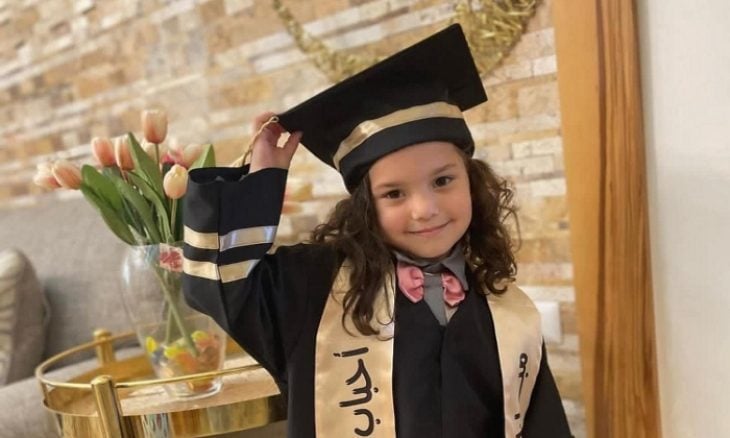 الطفلة الفلسطينة الشهيدة هند التي حاصرتها القوات الاسرائيلية وقتلتها (مواقع)