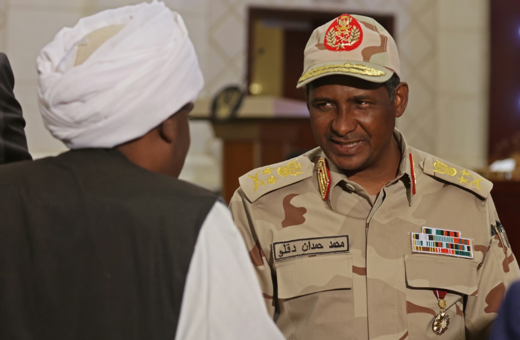 قائد الدعم السريع في السودان محمد حمدان دقلو (حميدتي) (أ ف ب)