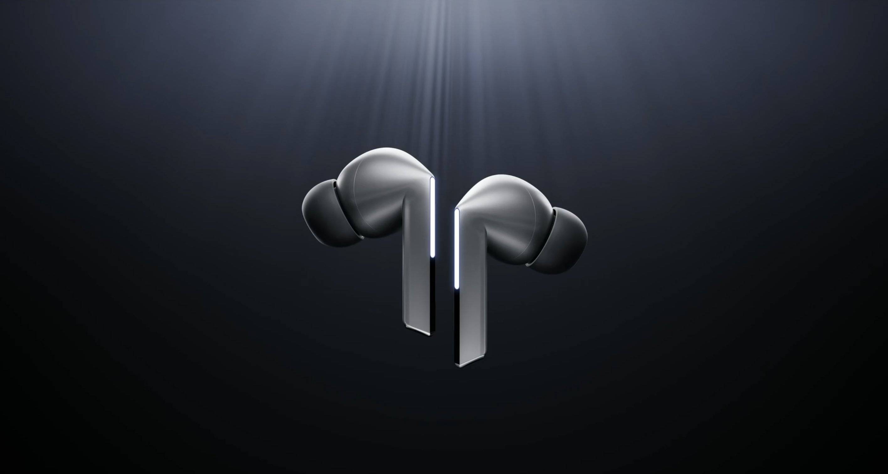 تلغي سماعات «غالاكسي بودز 3 برو» الضوضاء النشطة وتتميز بتصميم مريح مشابه لـ«AirPods Pro» وتركز على سهولة الاستخدام (سامسونغ)