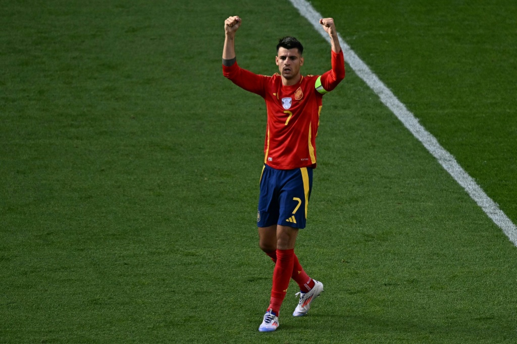 مهاجم وقائد اسبانيا الفارو موراتا محتفلا بتسجيله هدف لاسبق في مرمةى كرواتيا في كأس اوروبا 2024 لكرة القدم. 15 حزيران/يونيو 2024 (ا ف ب)