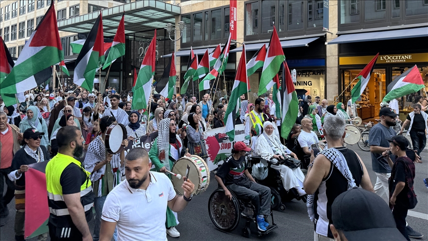 من المظاهرة في برلين (الأناضول)