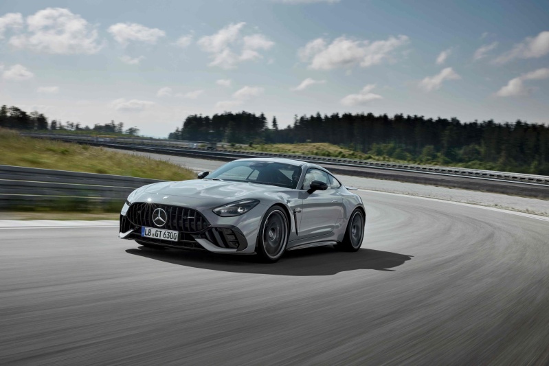 Mercedes AMG GT 63 Pro: الأناقة للباحثين عن المغامرة (الرجل)