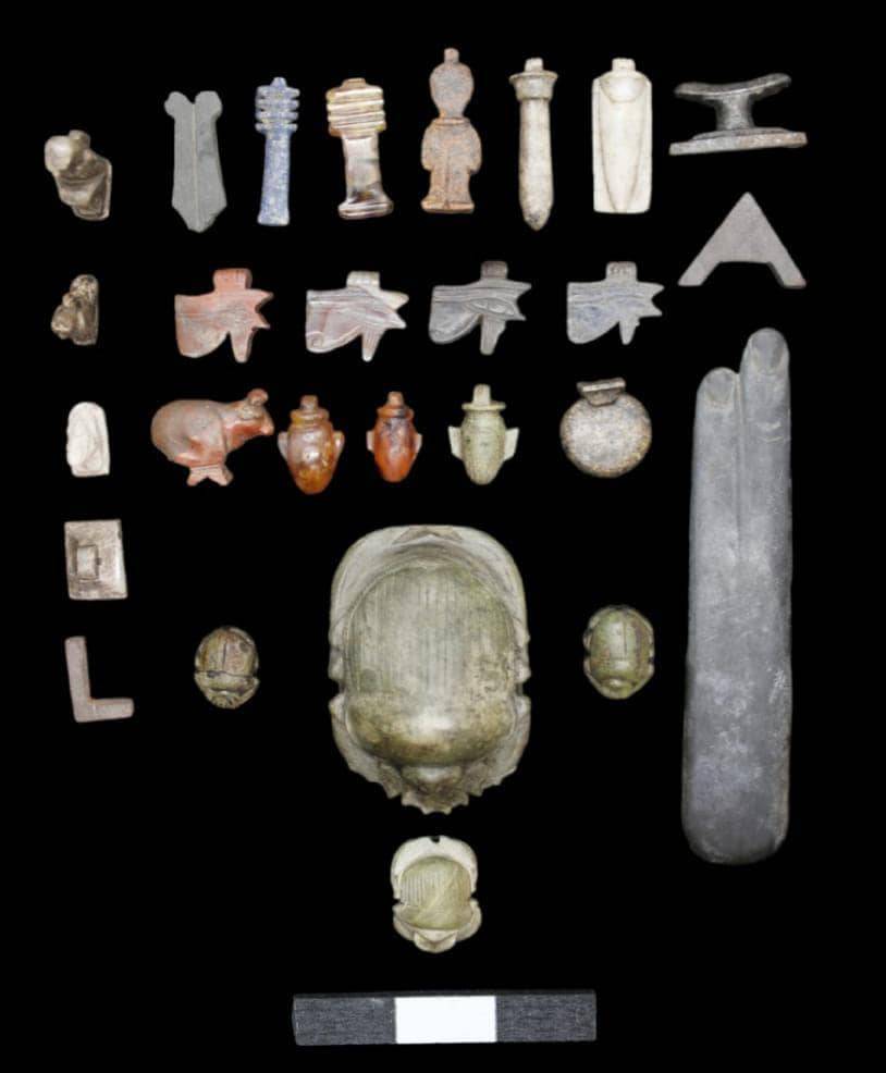 جانب من المقتنيات (وزارة السياحة والآثار المصرية)