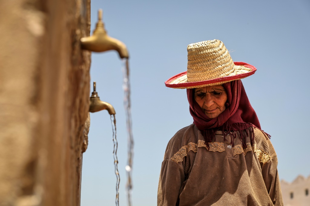 معظم ضحايا موجة الحر في المغرب من المسنين او المصابين بامراض مزمنة (أ ف ب)   