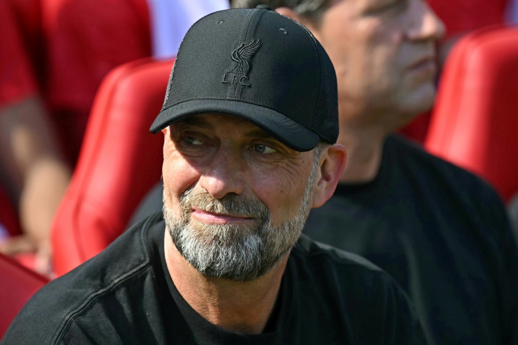 قال مدرب ليفربول الإنكليزي السابق الألماني يورغن كلوب إن عودةً سريعةً إلى التدريب ستكون بمثابة "خسارة الكثير من ماء الوجه" (ا ف ب)