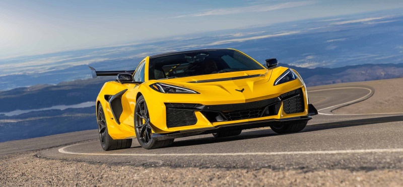 Chevrolet Corvette ZR1: تحدٍ جديد لعمالقة السيارات الرياضية (زهرة الخليج)
