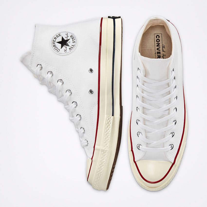 حذاء كونفرس الكلاسيكي  (Converse)