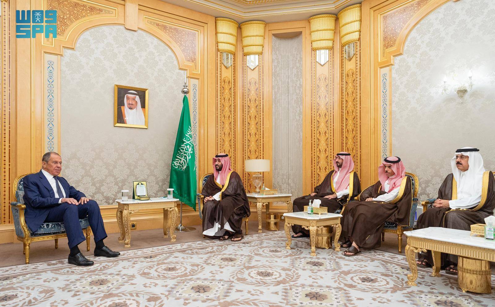 ولي العهد السعودي خلال مباحثاته مع وزير الخارجية الروسي (واس)