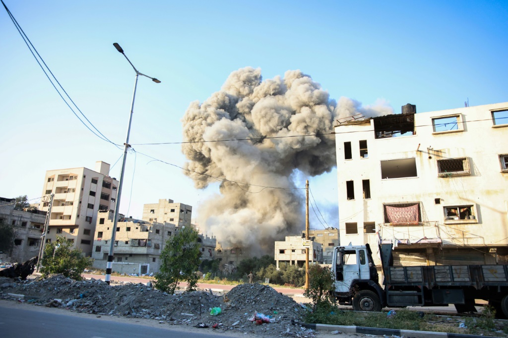 الخارجية الفلسطينية: الوقف الفوري لإطلاق النار هو السبيل الوحيد لحماية المدنيين الفلسطينيين وخلق بيئة مناسبة لإنجاز صفقة التبادل (أ ف ب) 