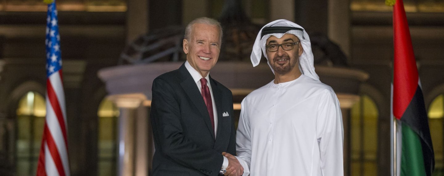 الرئيس الاماراتي الشيخ محمد بن زايد والرئيس الامريكي جو بايدن في لقاء سابق (وام)