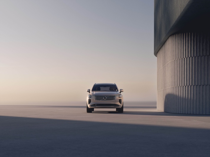  مواصفات السيارة XC90 2025 المحسنة الجديدة (موقع الشركة)
