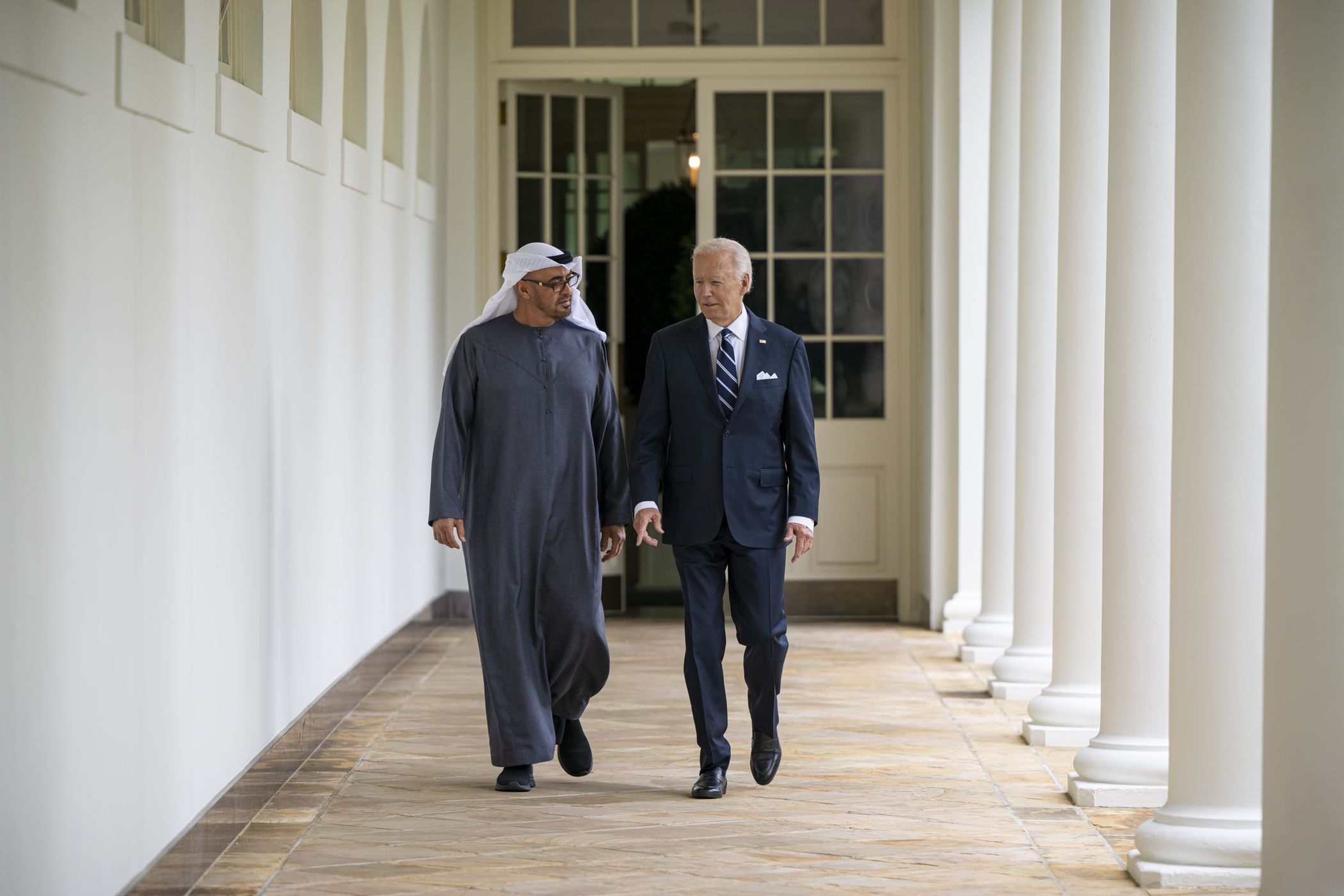 الرئيس الأميركي جو بايدن في استقبال رئيس الإمارات الشيخ محمد بن زايد آل نهيان في البيت الأبيض (وام)