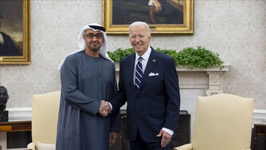 من لقاء الرئيس الأمريكي ونظيره الإماراتي (الأناضول)