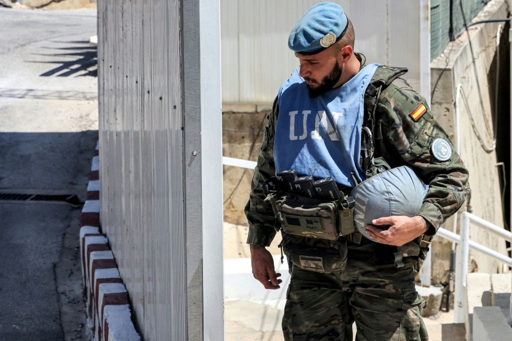 مهمة اليونيفيل في جنوب لبنان تضم 650 جنديا إسبانيا لحفظ السلام (أ ف ب)   