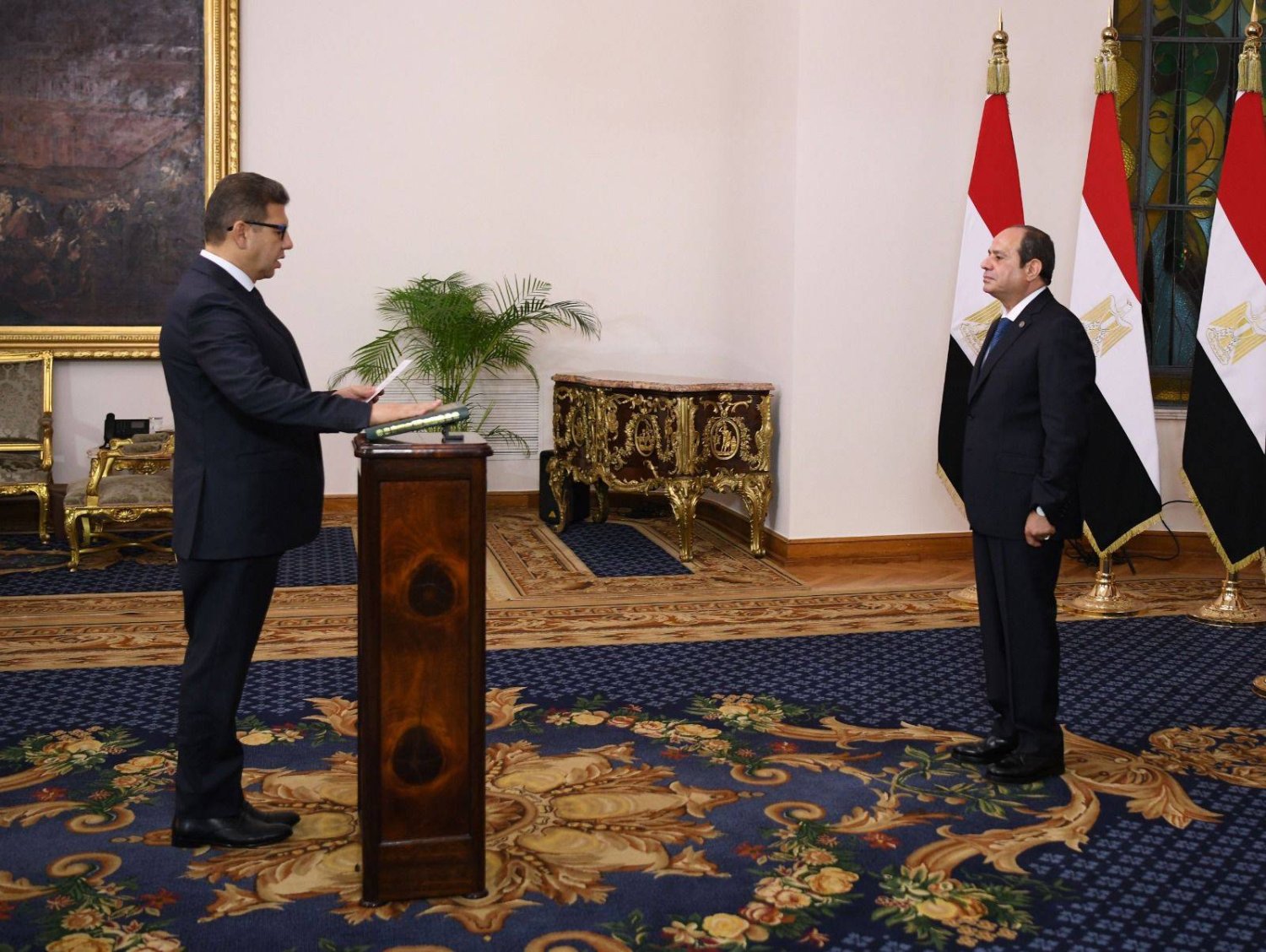 رئيس المخابرات الجديد يؤدي اليمين أمام الرئيس المصري اليوم الأربعاء (الرئاسة المصرية)