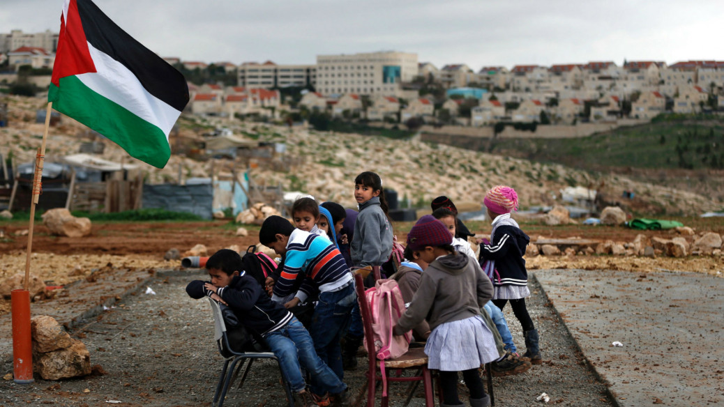 الخطة تقتضي بمصادرة المزيد الاراضي الفلسطينية (غيتي- أ ف ب)