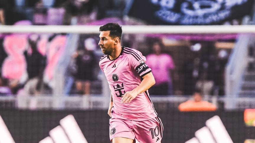 ليونيل ميسي قائد منتخب الأرجنتين ونادي إنتر ميامي الأمريكي (الأناضول)