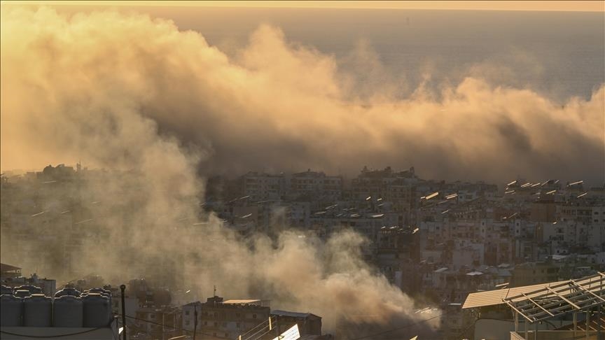 الطيران الإسرائيلي جدد غاراته على ضاحية بيروت الجنوبية في محيط مستشفى بهمن بحارة حريك (أ ف ب)