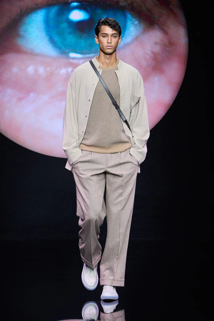 تنسيق أنيق لإطلالة Smart Casual  - المصدر: Giorgio Armani
