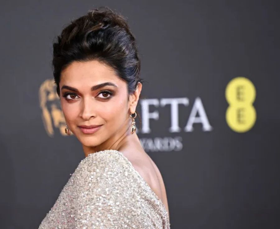 ديبيكا بادوكون في قاعة المهرجانات الملكية في لندن، إنجلترا (Deepika Padukone at The Royal Festival Hall in London, England). مصدر الصورة: Stephane Cardinale - Corbis/Corbis via Getty Images