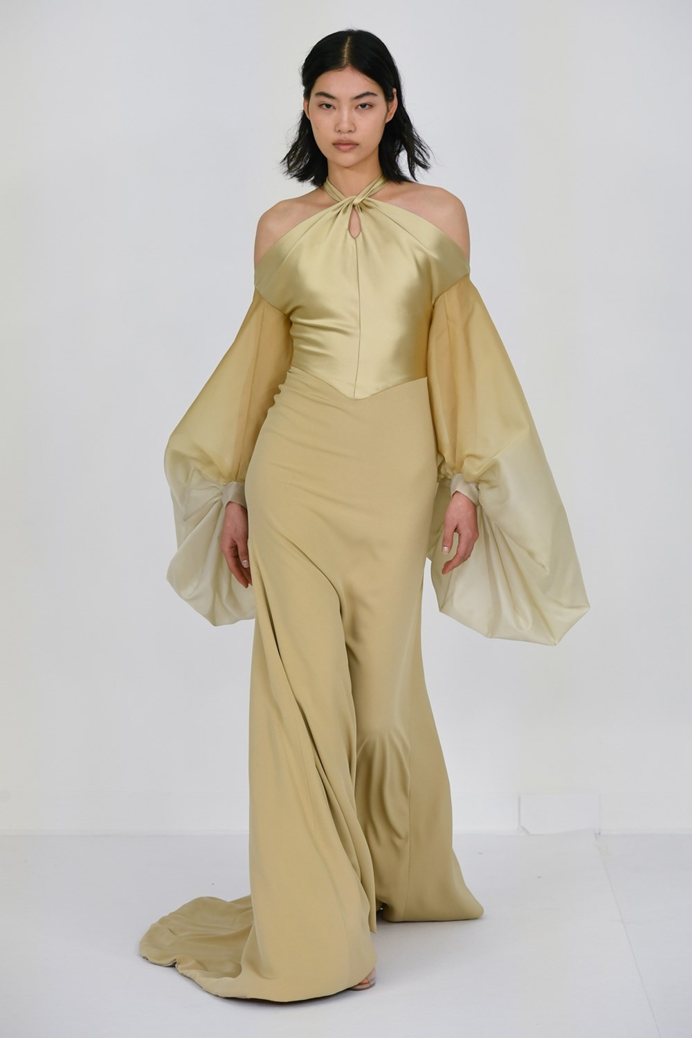 فستان ALEXIS MABILLE، من مجموعة ربيع وصيف 2024