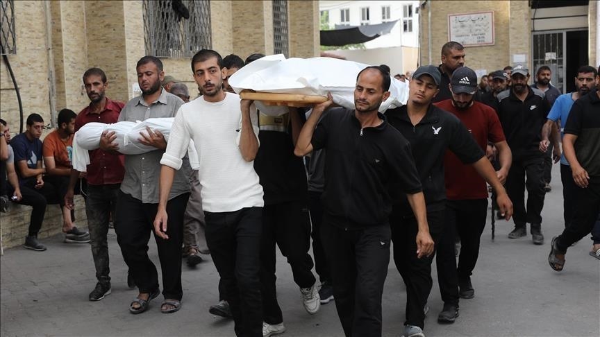 مقتل 3 فلسطينيين وإصابة 8 آخرين بقصف إسرائيلي على غزة (الأناضول)
