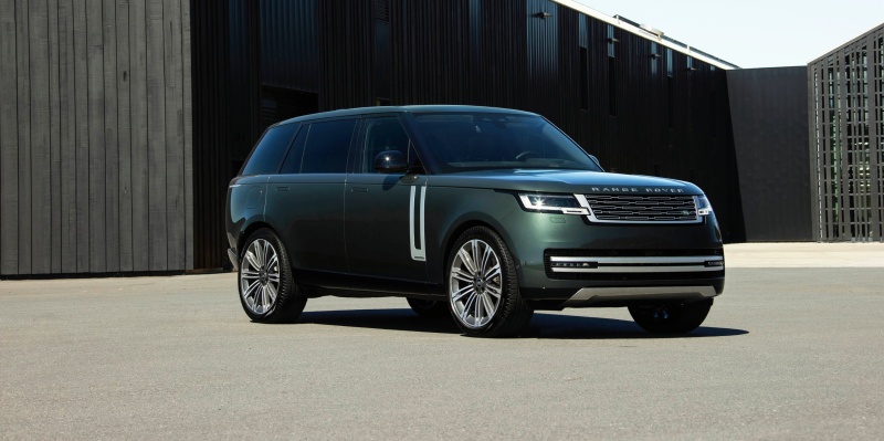 الرقي في Range Rover يتخطى حدود المظهر ليصل إلى المضمون (الرجل)