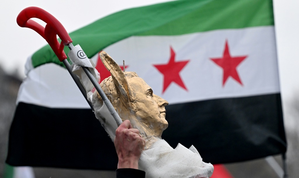 أدانت حماس "بأشد العبارات العدوان الغاشم المتكرّر للاحتلال الصهيوني ضدّ الأراضي السورية" (أ ف ب)
