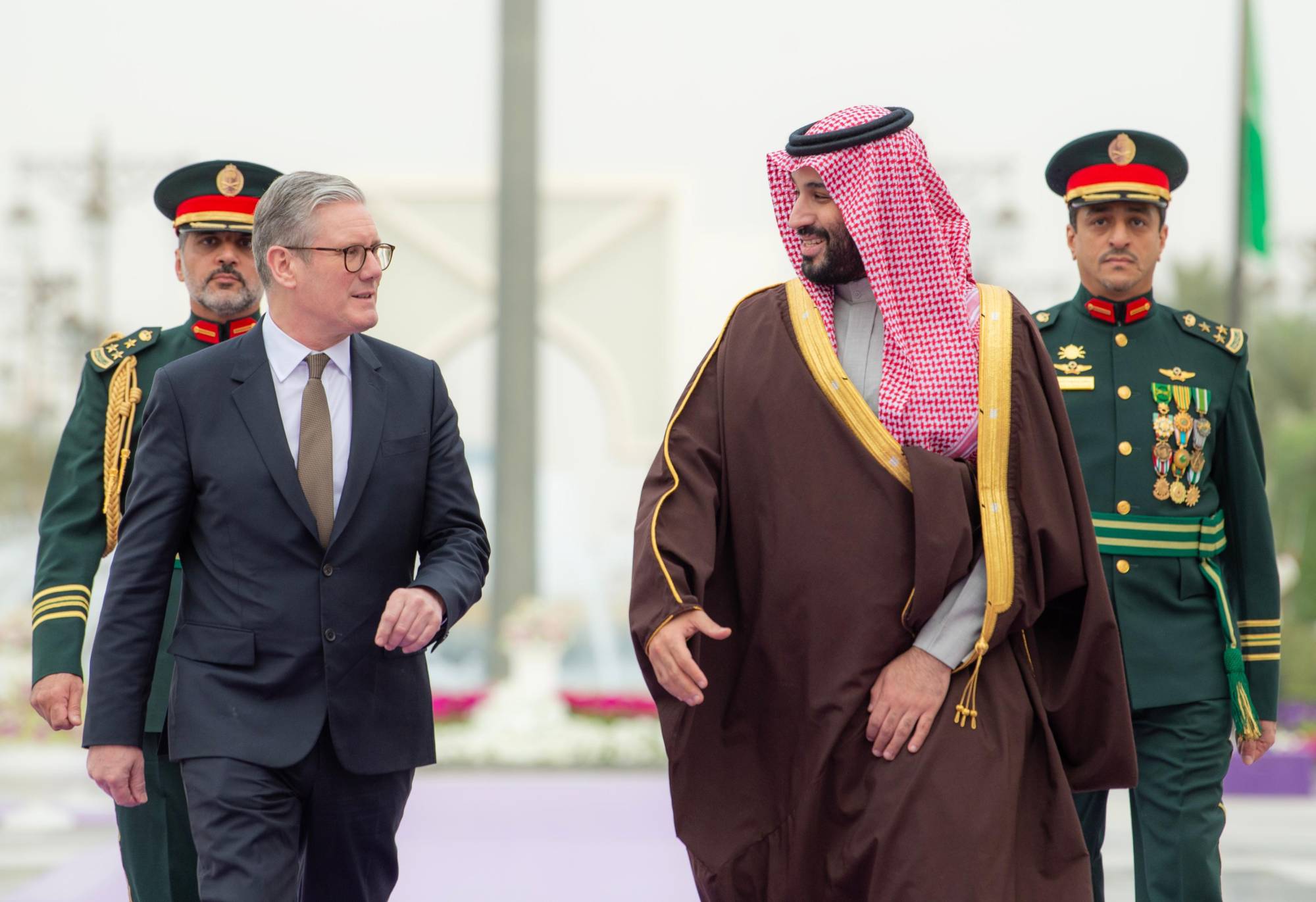  الأمير محمد بن سلمان بن عبد العزيز ولي العهد رئيس مجلس الوزراء السعودي، يستقبل كير ستارمر رئيس الوزراء البريطاني (واس)