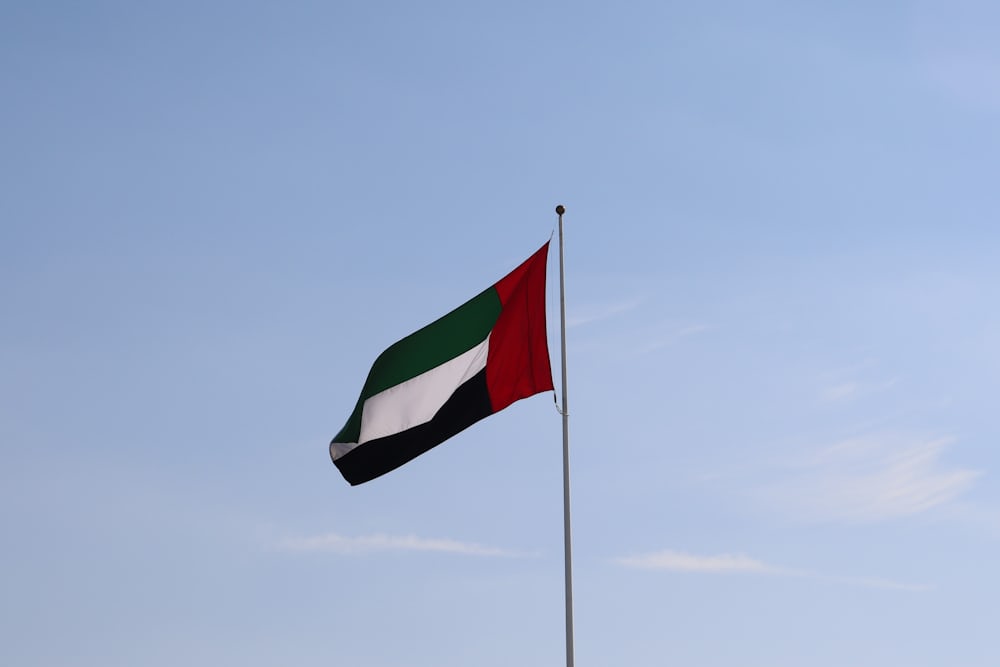 علم الإمارات (أونسبلاش)