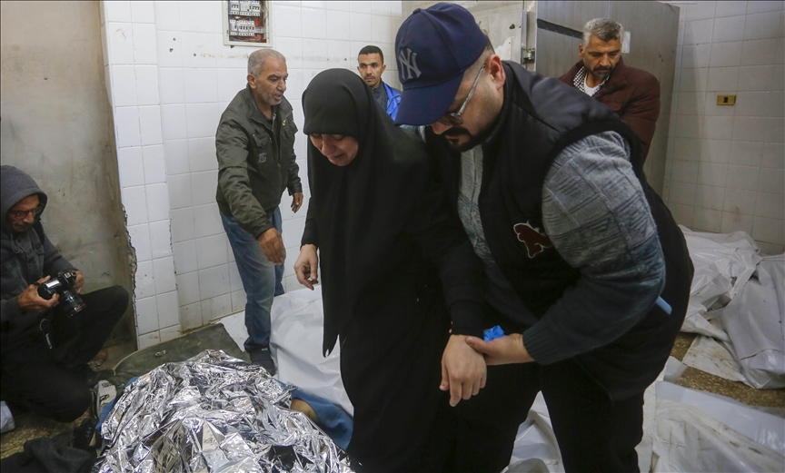 إبادة مستمرة.. 40 قتيلا فلسطينيا بغارات إسرائيلية على غزة (الأناضول)
