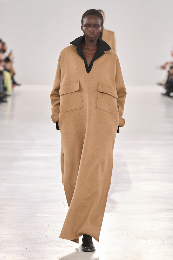 فستان من ماكس مارا Max Mara - الصورة من Launchmetrics/Spotlight ©