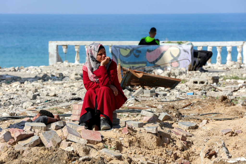 رفضت كل من الأردن ومصر مرارا وتكرارا أي محاولة لإخراج الفلسطينيين من أراضيهم. (أ ف ب)   