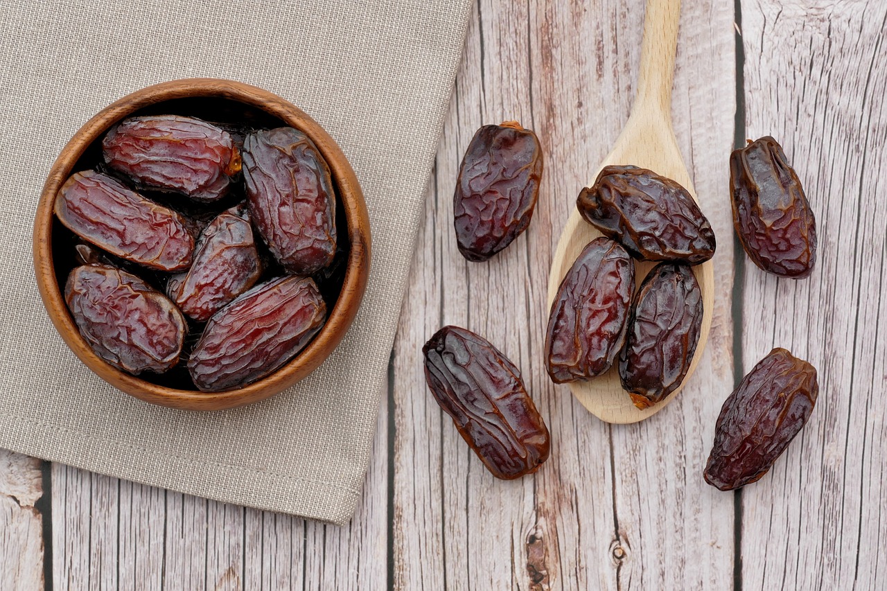 السعودية تقدم 100 طن من التمر لمساعدة الأفغان المتضررين من الجوع (بيكسابي)