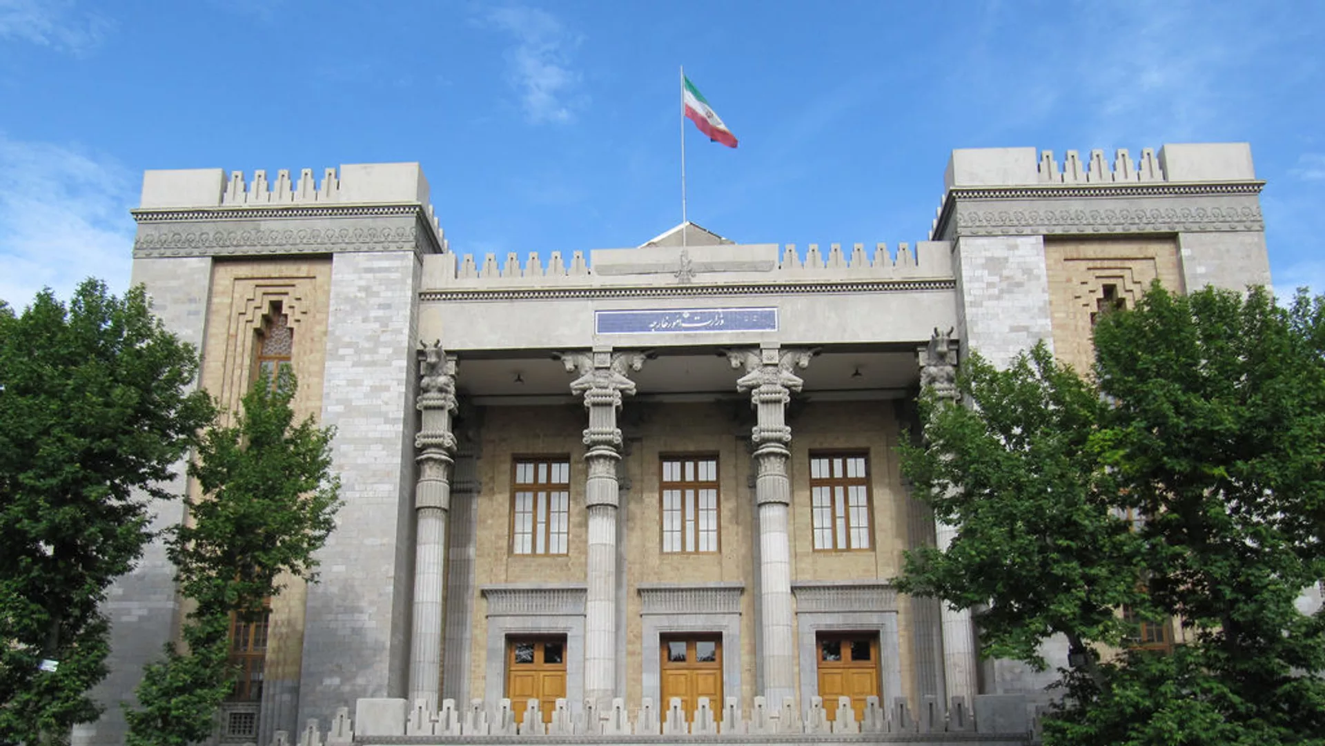 إيران تعلق لأول مرة على قرار ترامب (غير المسبوق) (سبوتنيك)