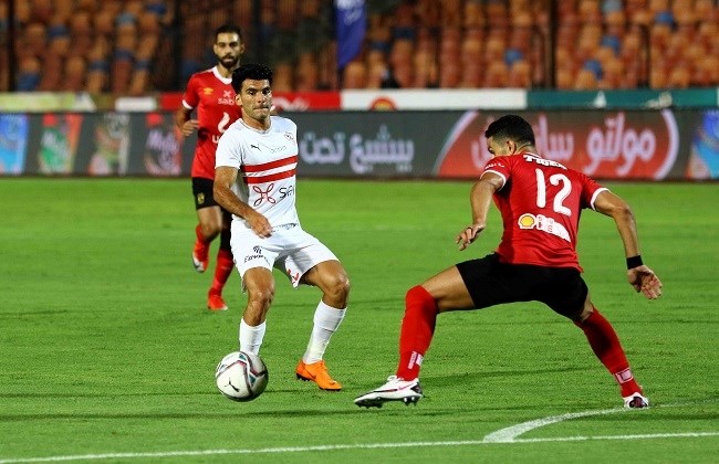 من لقاء سابق بين الاهلي والزمالك (غعلام مصري)