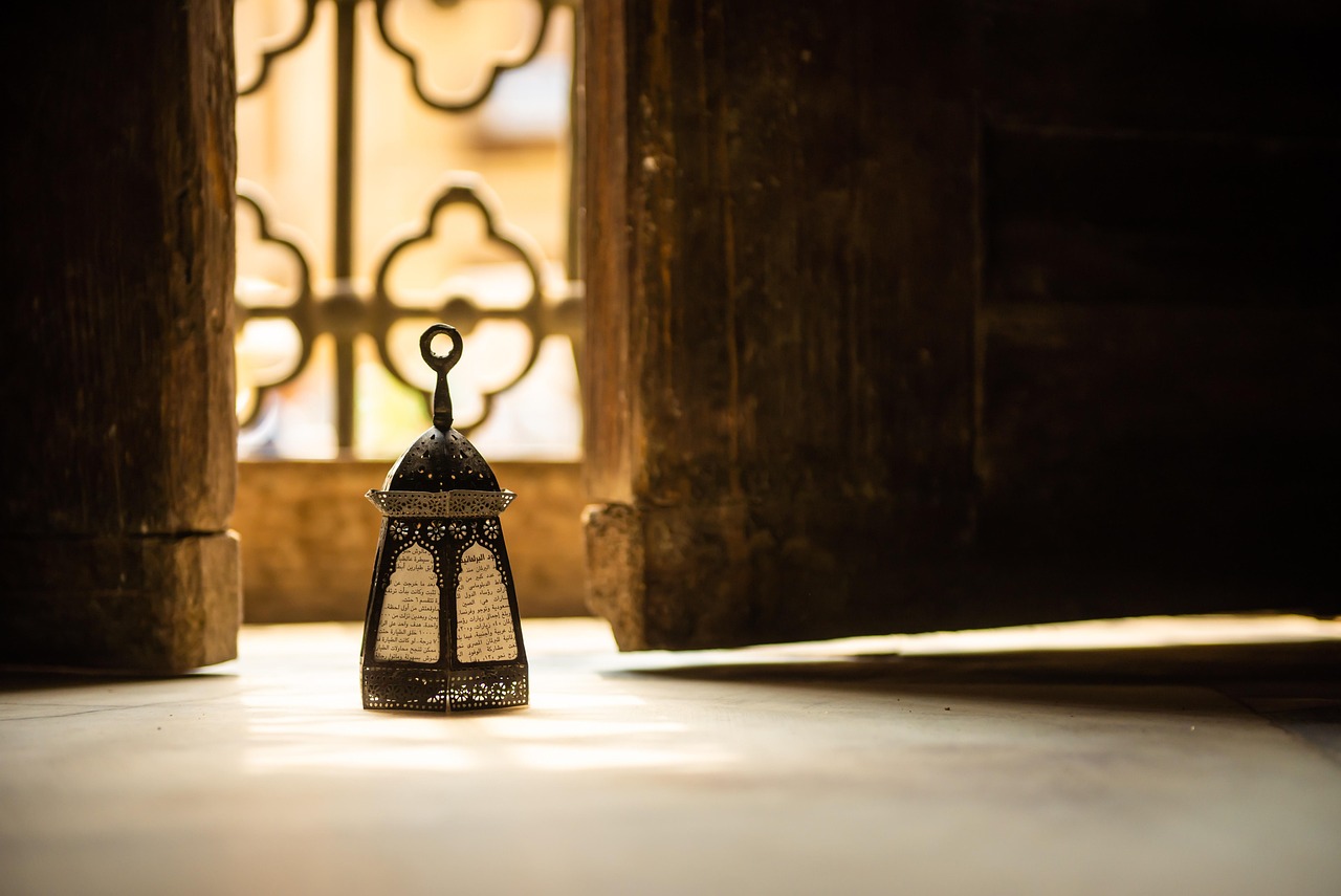 كيف أكون أكثر نشاطاً في رمضان؟ 10 نصائح لتحسين أدائك اليومي (بيكسابي)