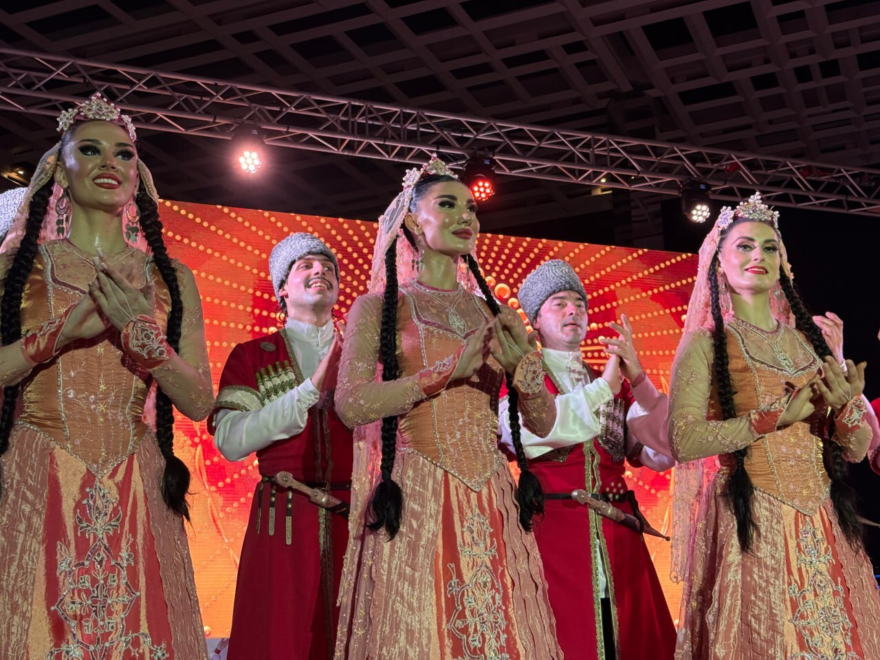 عروض فنية وفعاليات مميزة في إطار مهرجان (المواسم الروسية) في عمان - الصور من حساب وزارة الثقافة الروسية على التليجرام