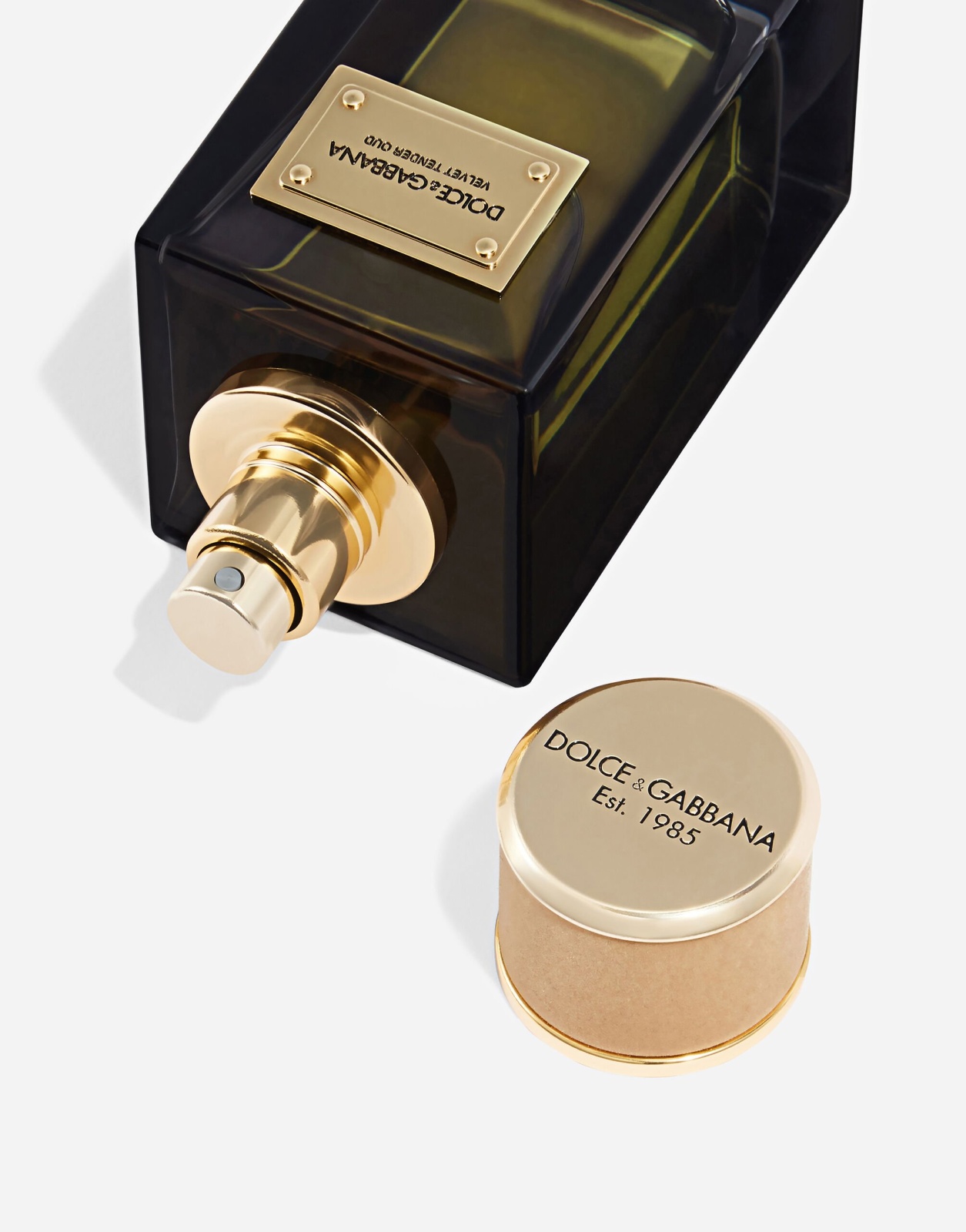 عطر فيلفيت تندر عود من علامة "دولتشي آند جابانا Dolce & Gabbana" - المصدر : Dolce & Gabbana