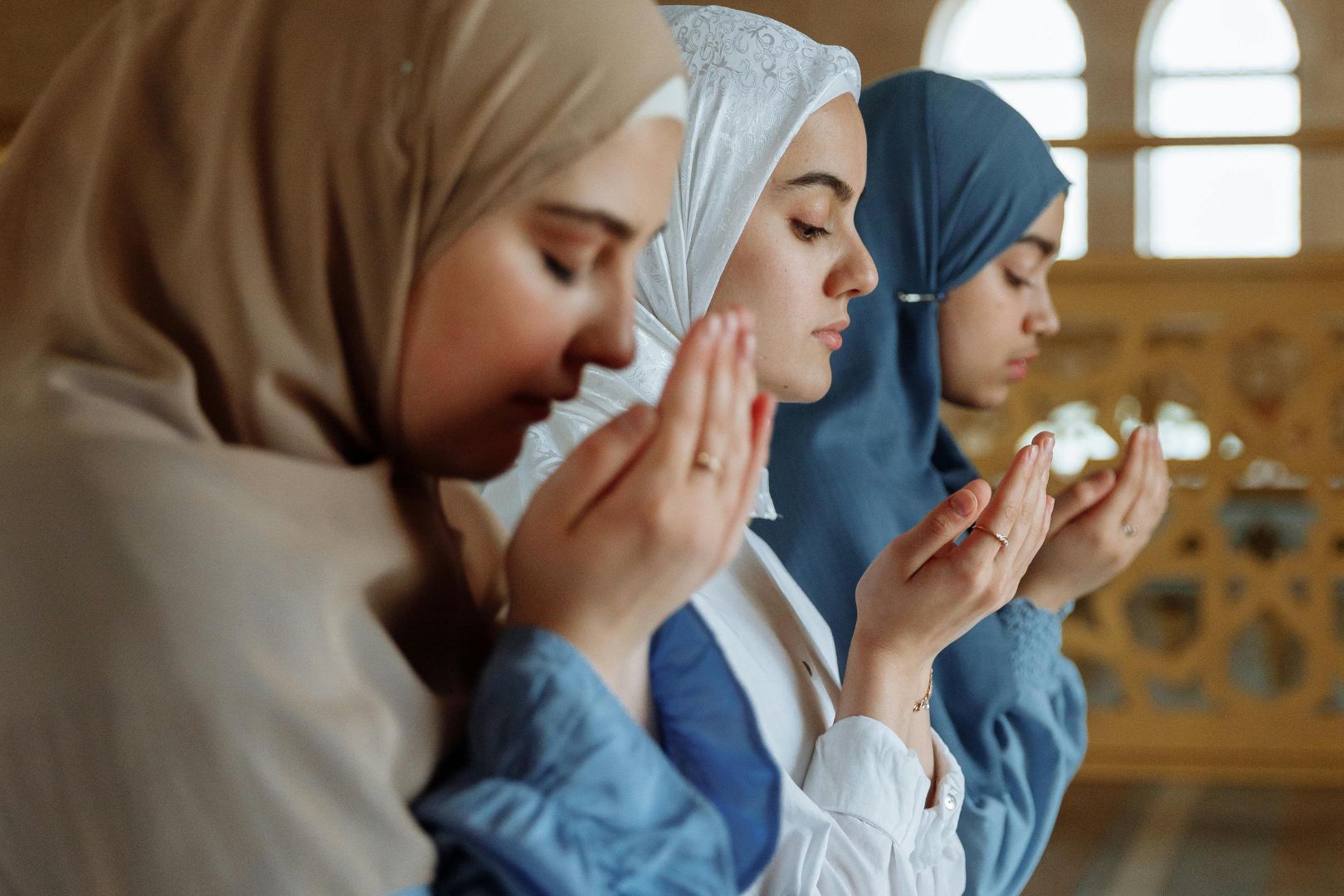 أفضل أدعية استقبال شهر رمضان 2024 (سيدتي)