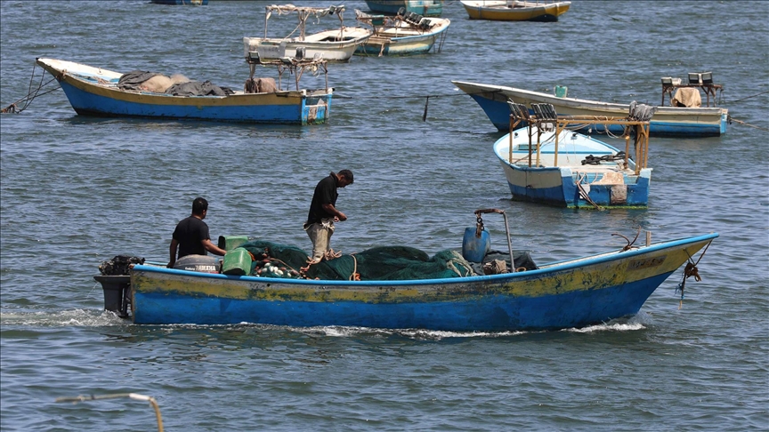 غزة.. إصابة عدد من الصيادين الفلسطينيين برصاص زوارق إسرائيلية (الأناضول)