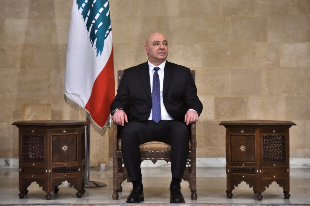    الرئيس اللبناني جوزاف عون في القصر الجمهوري في 9 كانون الثاني/يناير 2025 (أ ف ب)   