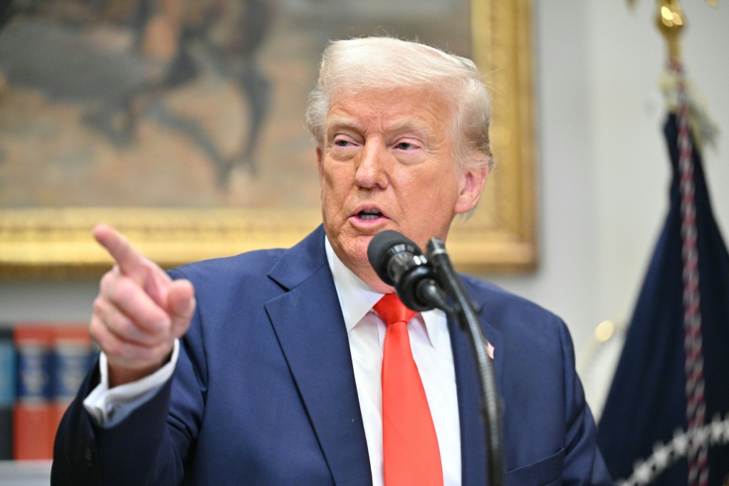    الرئيس الأميركي دونالد ترامب في البيت الأبيض بتاريخ 3 آذار/مارس 2025 (أ ف ب)   