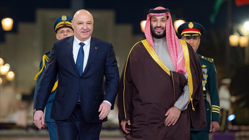 الرياض وبيروت تؤكدان ضرورة انسحاب إسرائيل من كافة أراضي لبنان (الأناضول)
