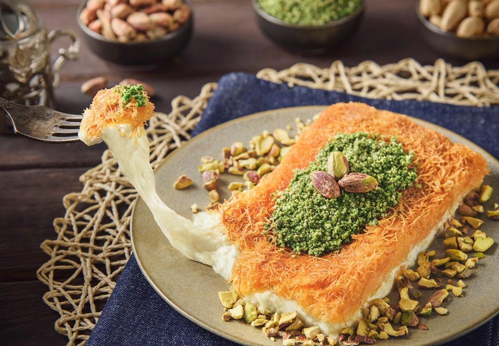 نصائح لتناول الحلويات بشكل صحي ومفيد غذائياً في رمضان (زهرة الخليج)