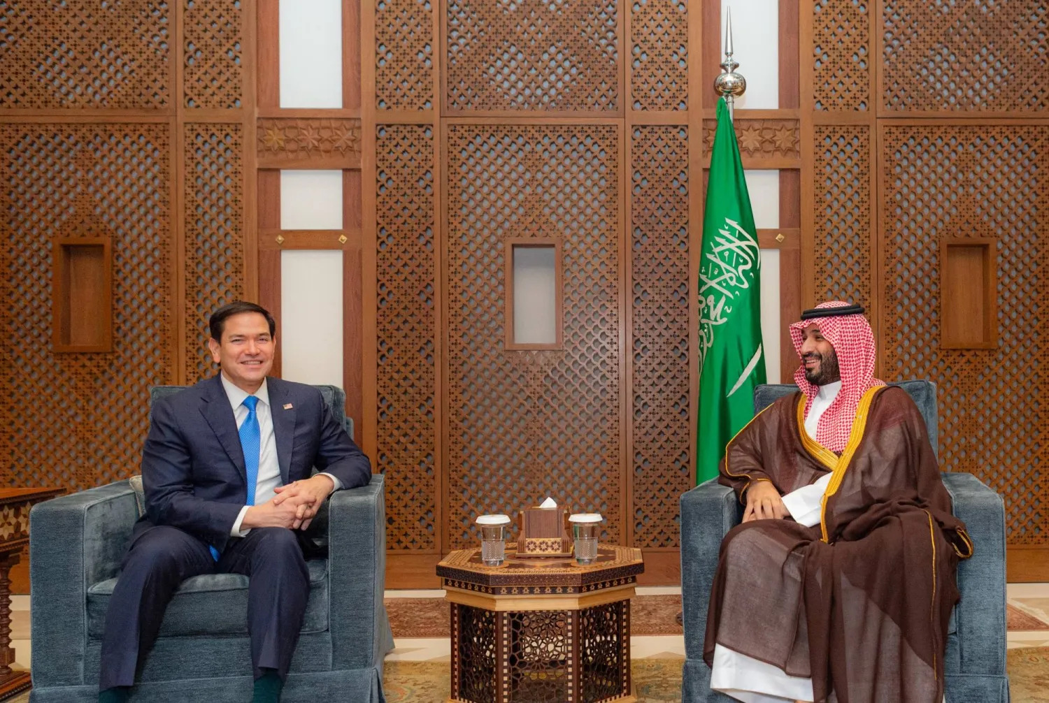  الأمير محمد بن سلمان ولي العهد رئيس مجلس الوزراء السعودي مع  وزير الخارجية الأميركي ماركو روبيو (واس)