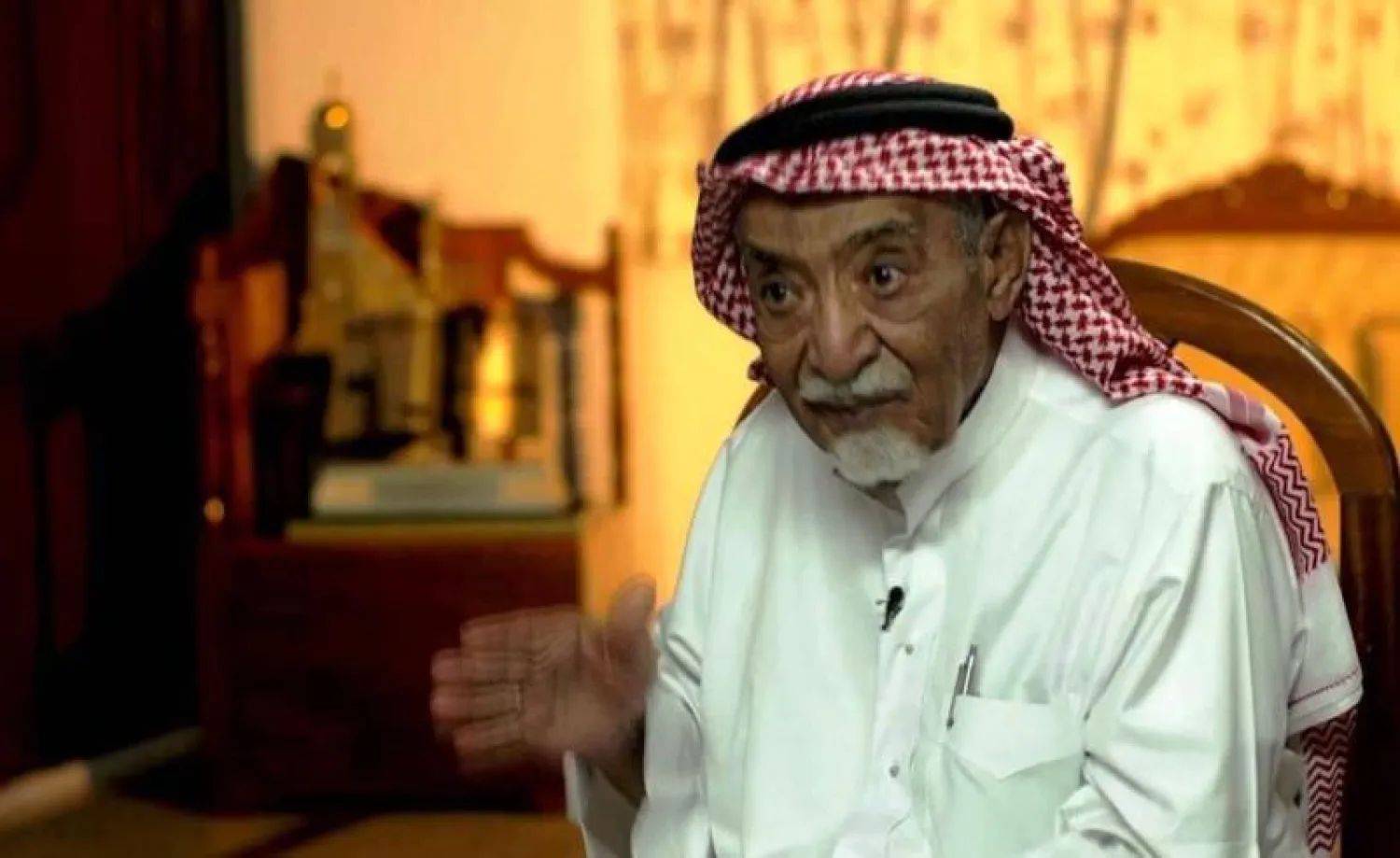 الشاعر الراحل إبراهيم خفاجي مؤلف كلمات النشيد الوطني السعودي (الشرق الأوسط)