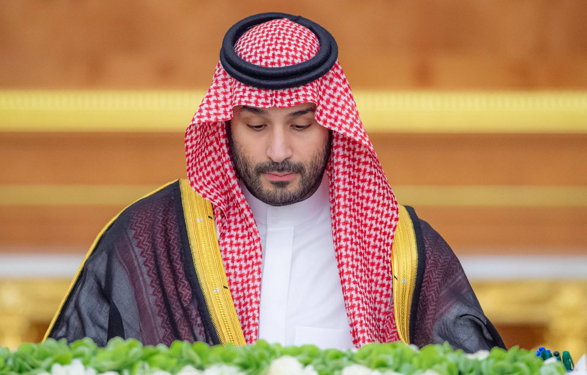 الأمير محمد بن سلمان ولي العهد رئيس مجلس الوزراء لدى ترؤسه الجلسة التي عُقدت في جدة الثلاثاء (واس)