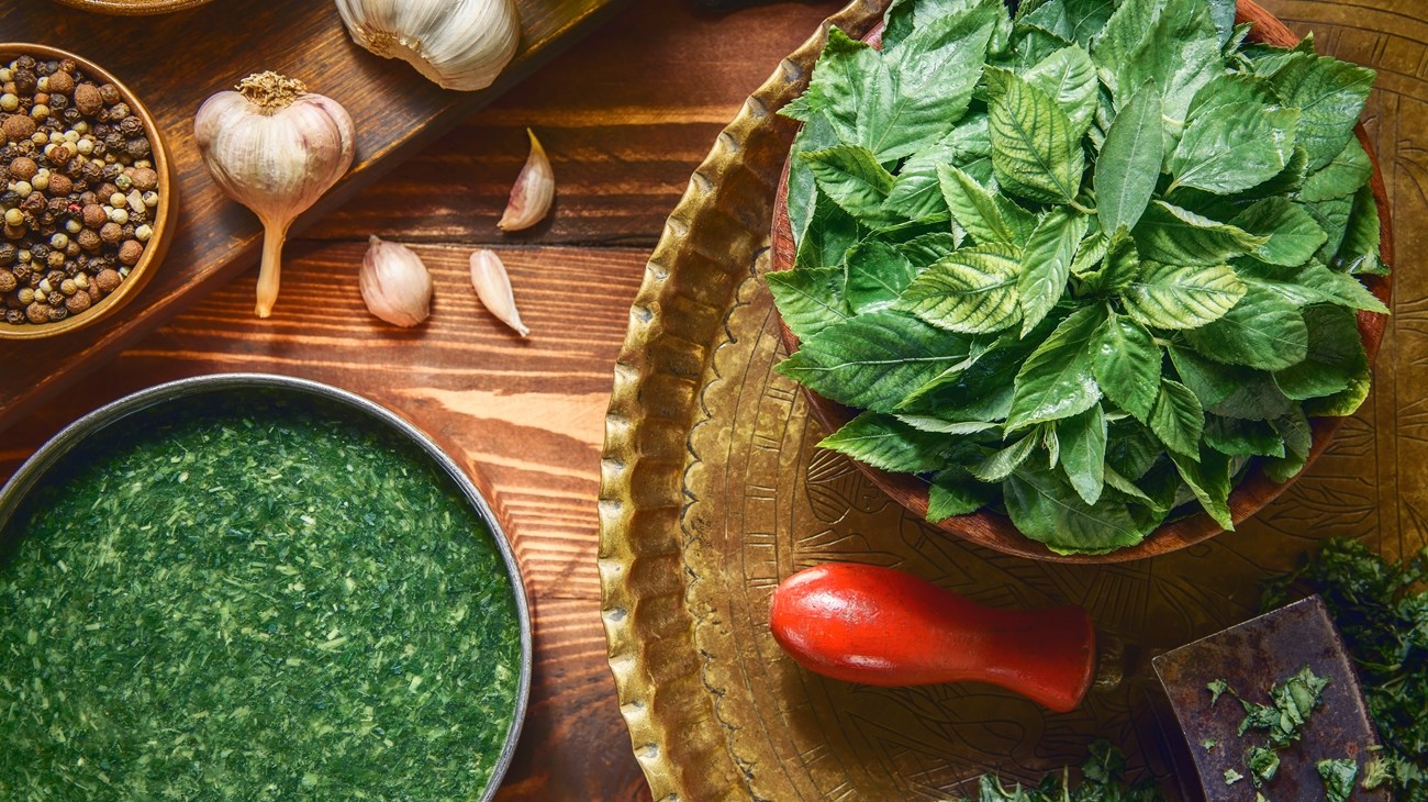 الملوخية.. طبق شهي مليء بالفوائد الغذائية (زهرة الخليج)