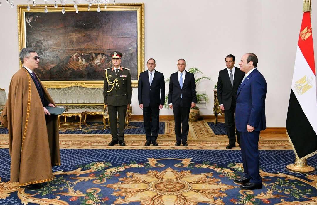 الرئيس المصري عبد الفتاح السيسي يتسلَّم أوراق اعتماد سفراء جدد لدى مصر في 24 مارس (الرئاسة المصرية)